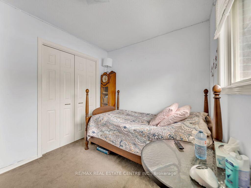 Photo 20 of 125 Biehn Drive, Kitchener — HOMEH