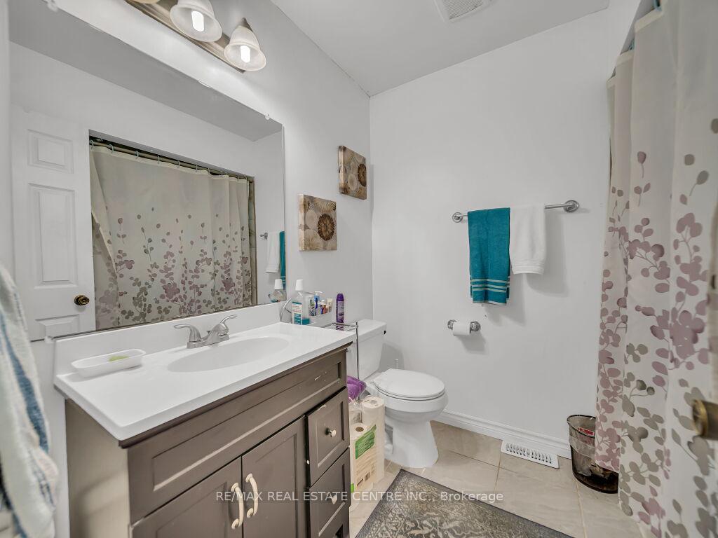 Photo 23 of 125 Biehn Drive, Kitchener — HOMEH