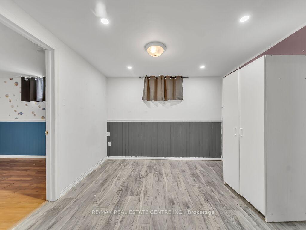 Photo 36 of 125 Biehn Drive, Kitchener — HOMEH