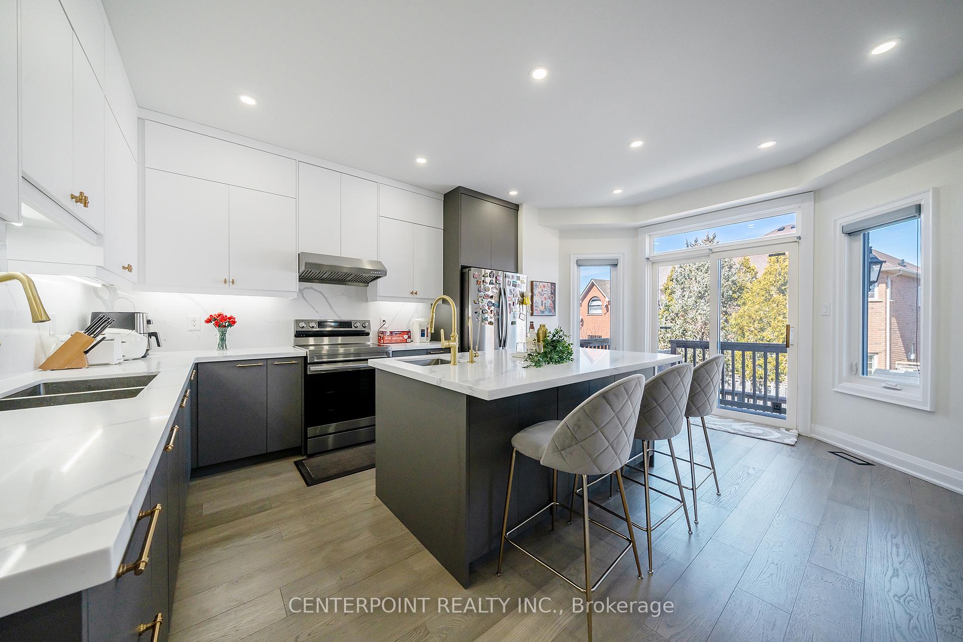 Photo 1 of 44 Bridlefield Lane, Markham, Berczy — HOMEH