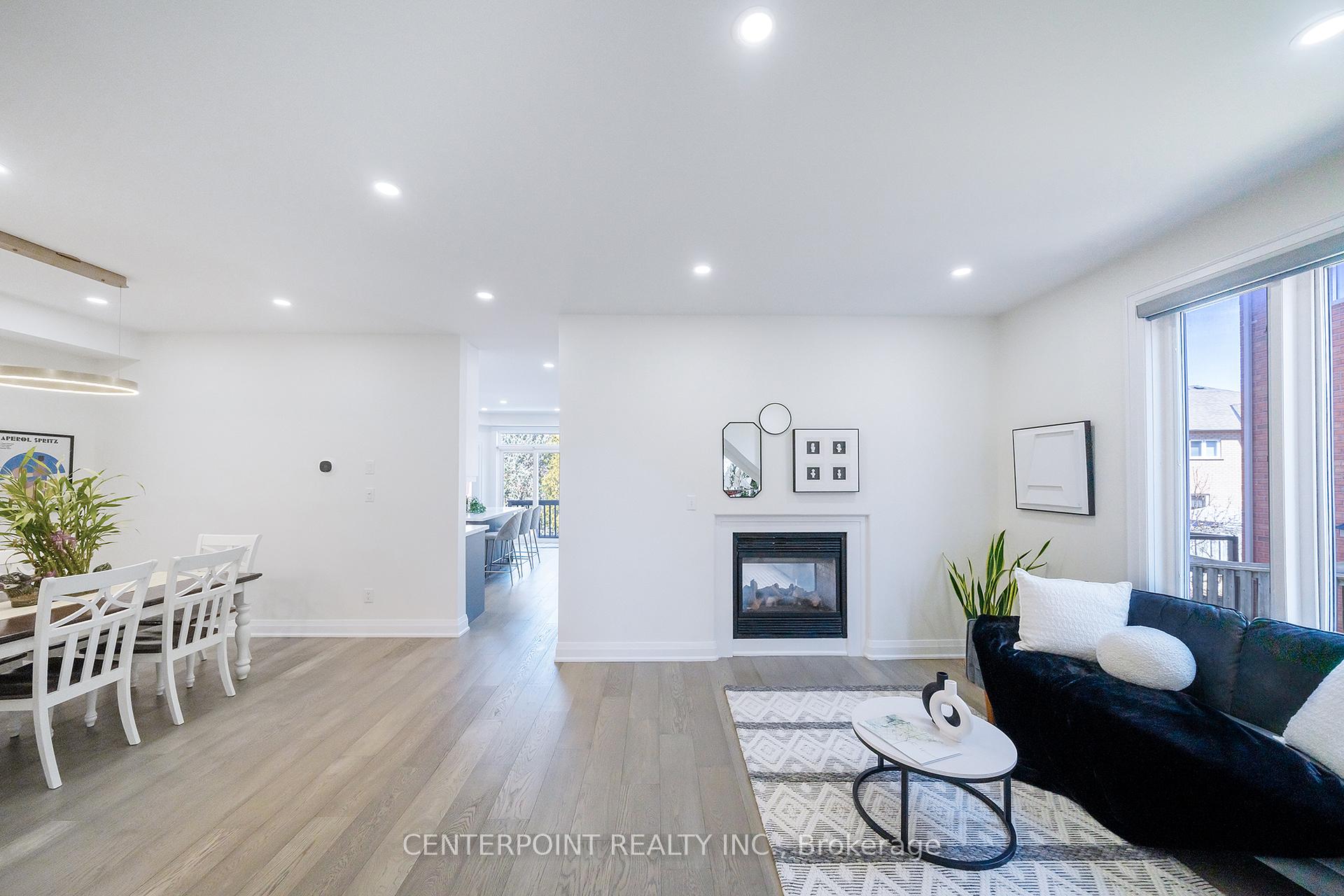 Photo 13 of 44 Bridlefield Lane, Markham, Berczy — HOMEH