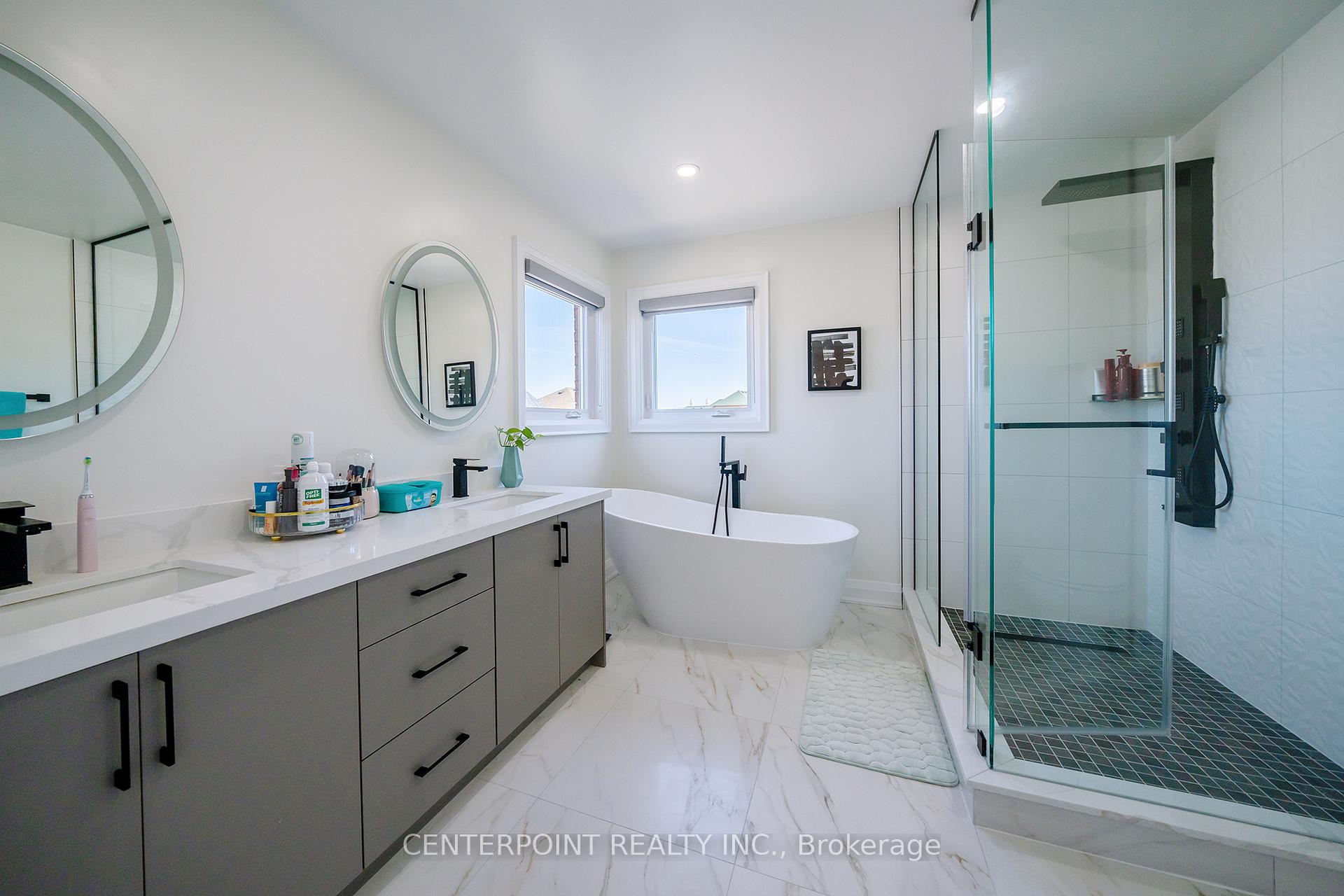 Photo 25 of 44 Bridlefield Lane, Markham, Berczy — HOMEH