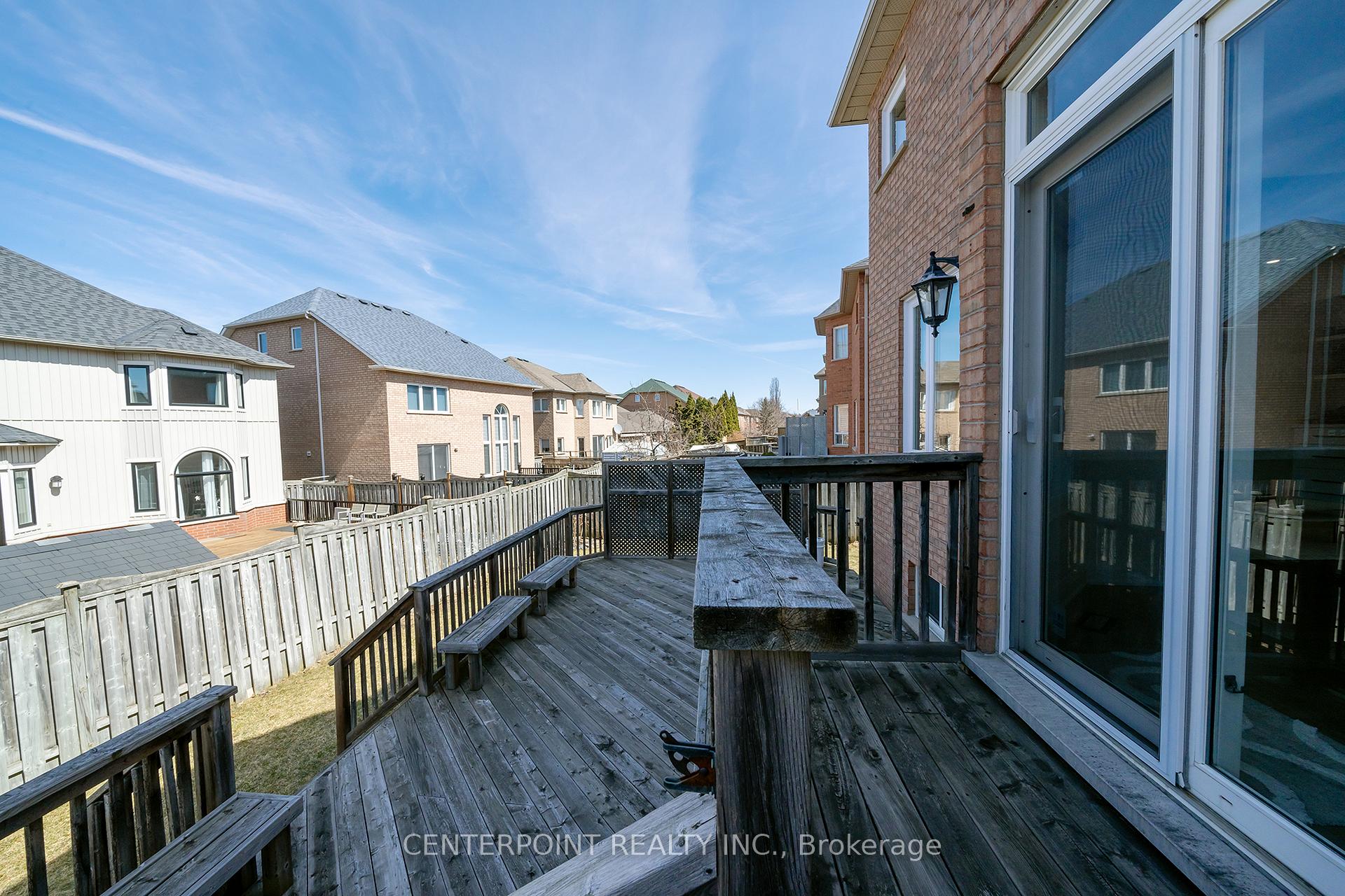 Photo 27 of 44 Bridlefield Lane, Markham, Berczy — HOMEH