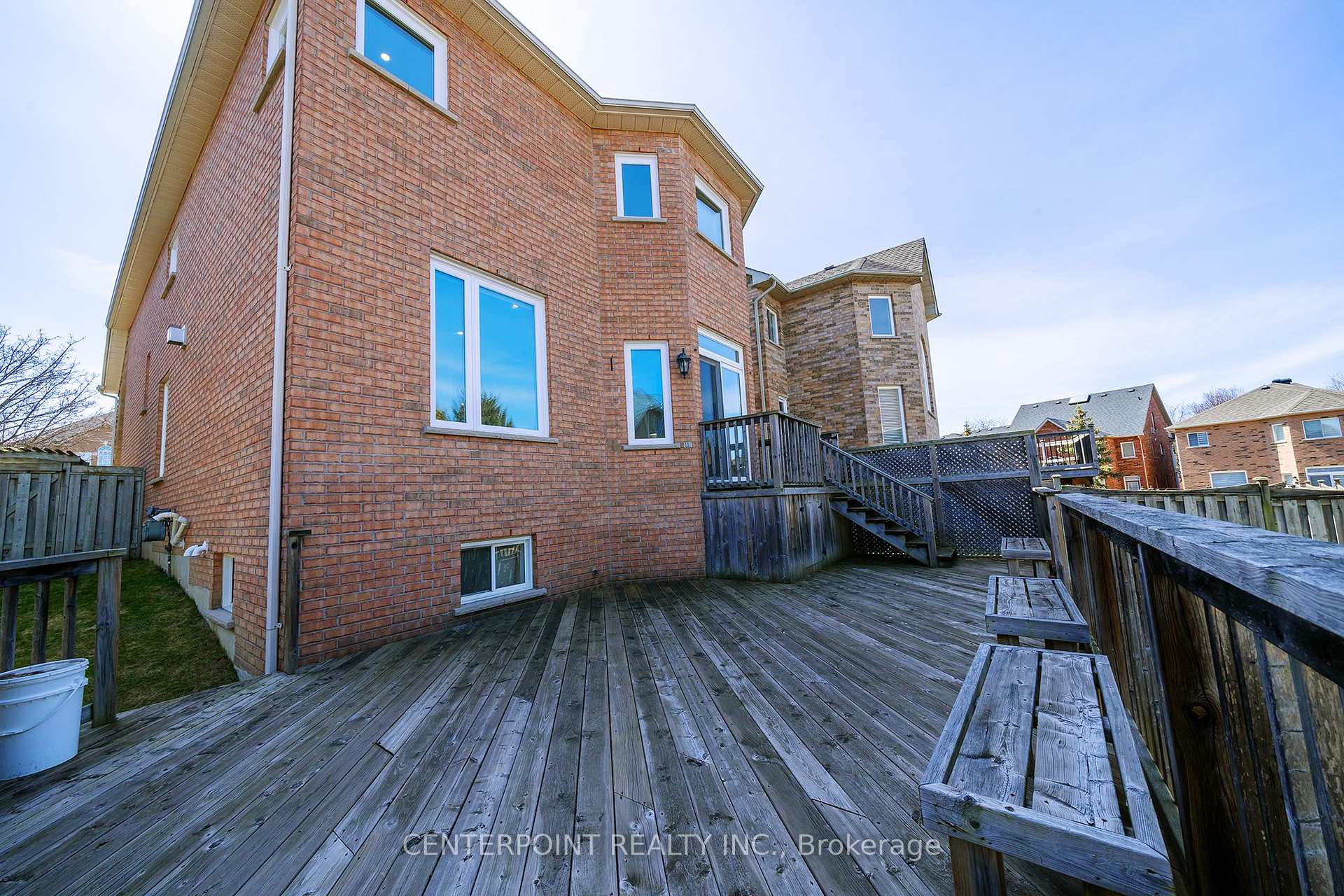 Photo 28 of 44 Bridlefield Lane, Markham, Berczy — HOMEH