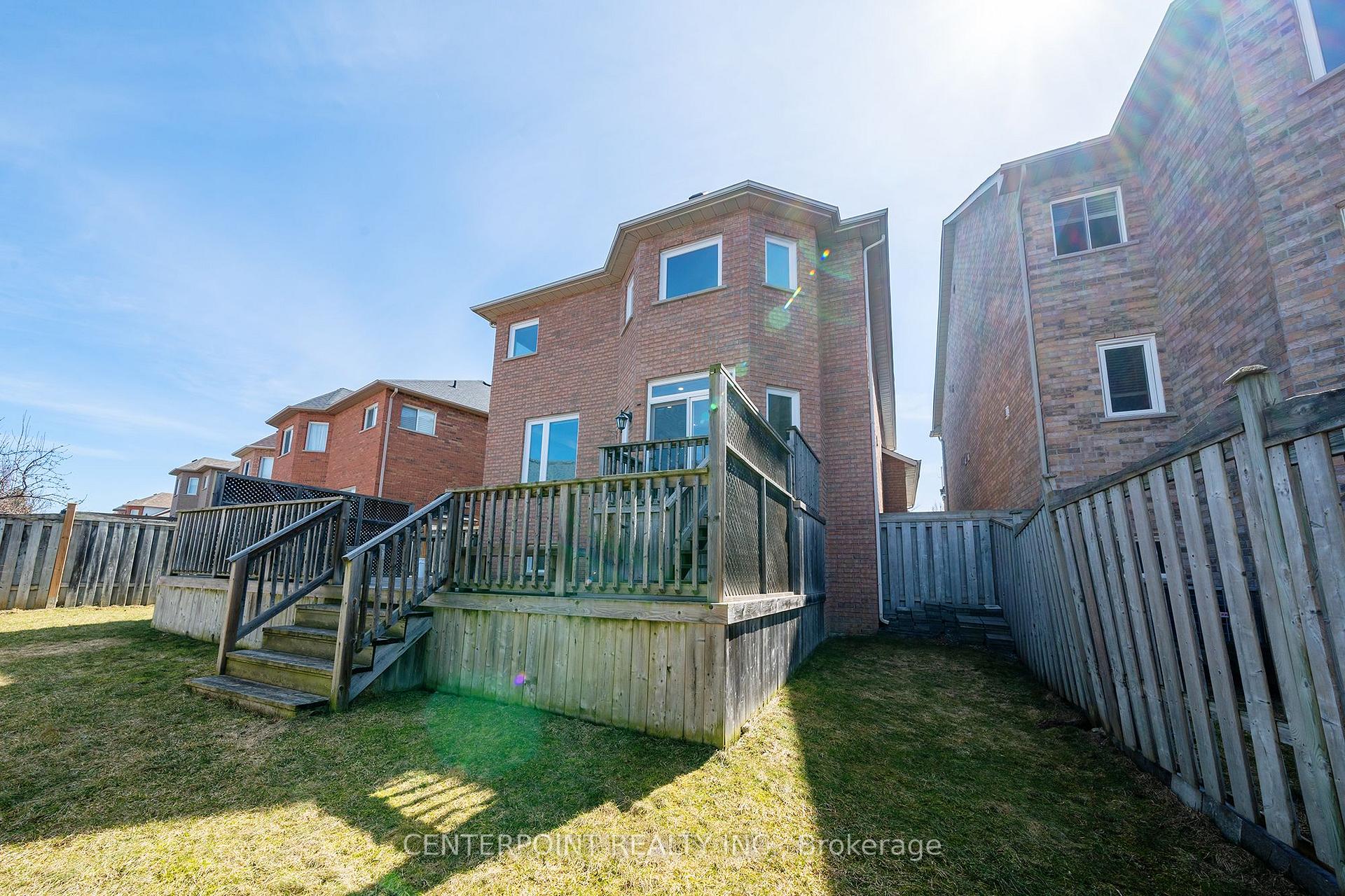 Photo 29 of 44 Bridlefield Lane, Markham, Berczy — HOMEH