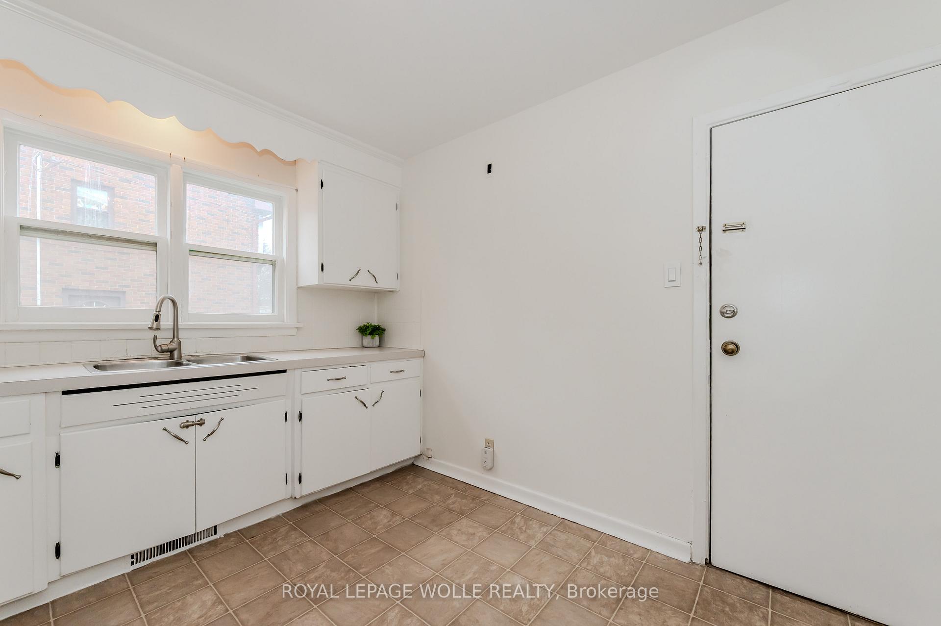 Photo 5 of 119 Fairmount Road, Kitchener — HOMEH