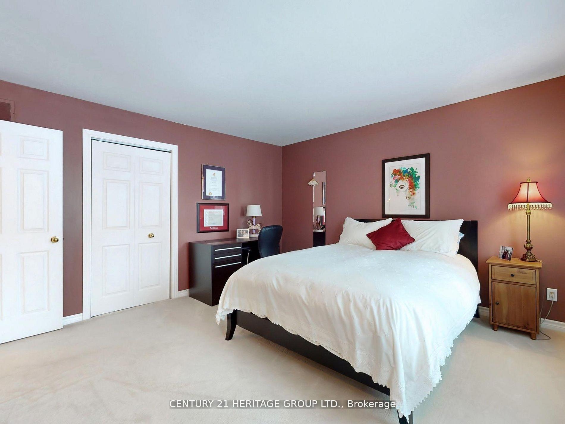 Photo 23 of 12 Cedar Forest Court, Markham, Royal Orchard — HOMEH