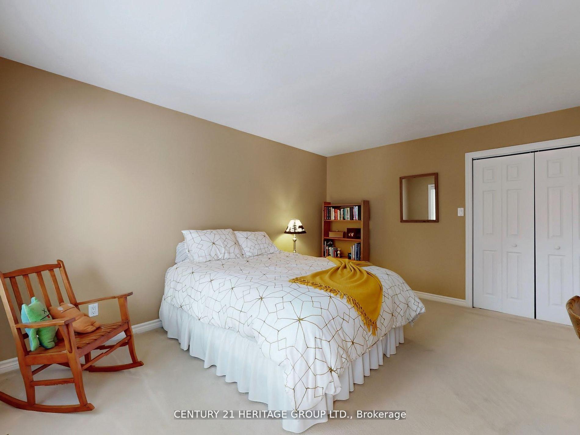 Photo 25 of 12 Cedar Forest Court, Markham, Royal Orchard — HOMEH