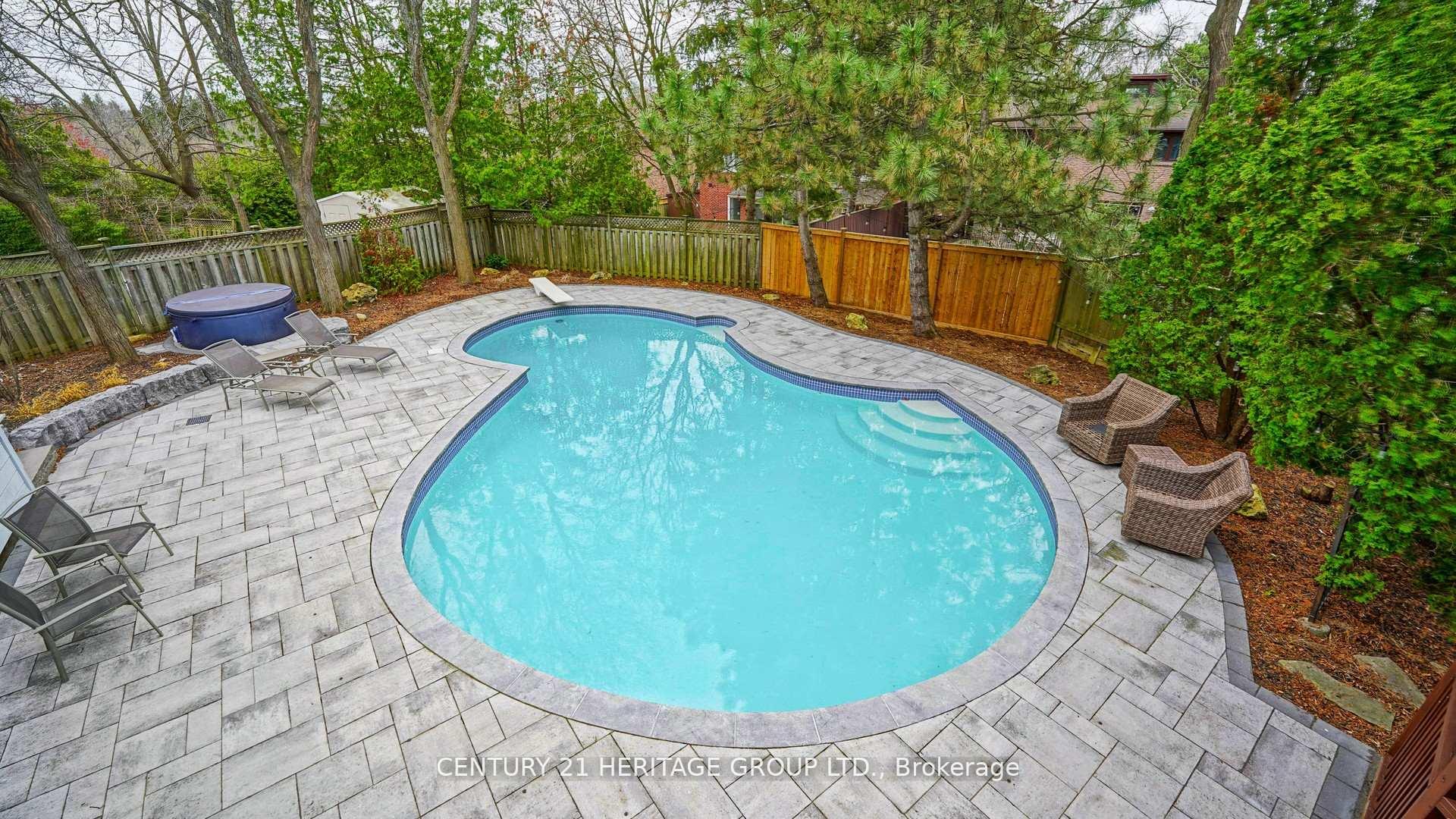 Photo 34 of 12 Cedar Forest Court, Markham, Royal Orchard — HOMEH