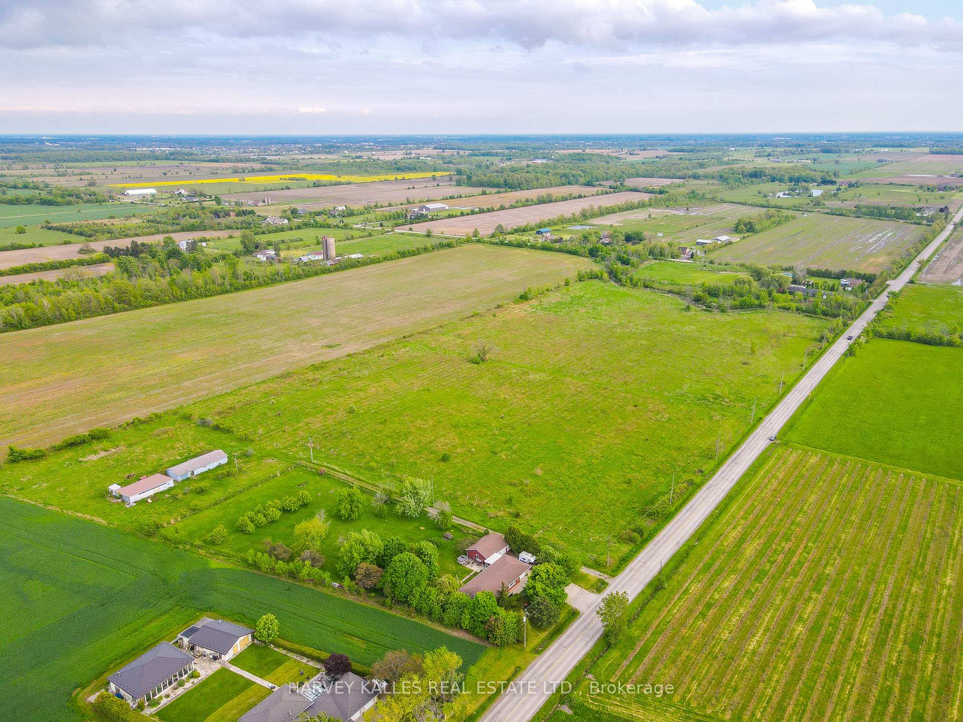Photo 1 of 610 Eleventh Road E, Hamilton, Rural Stoney Creek — HOMEH