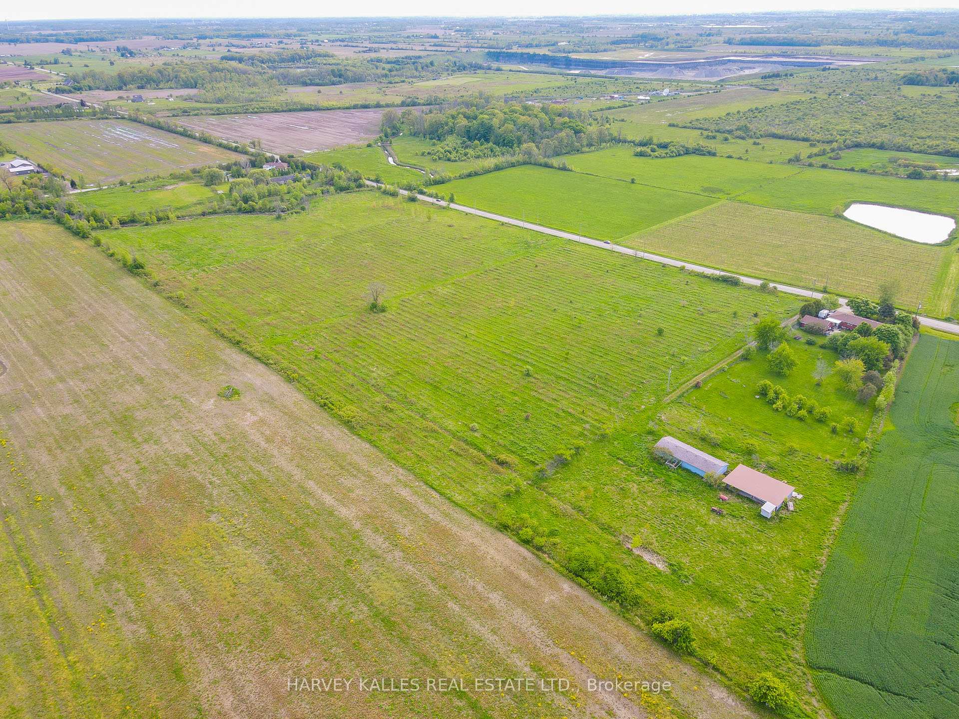 Photo 3 of 610 Eleventh Road E, Hamilton, Rural Stoney Creek — HOMEH