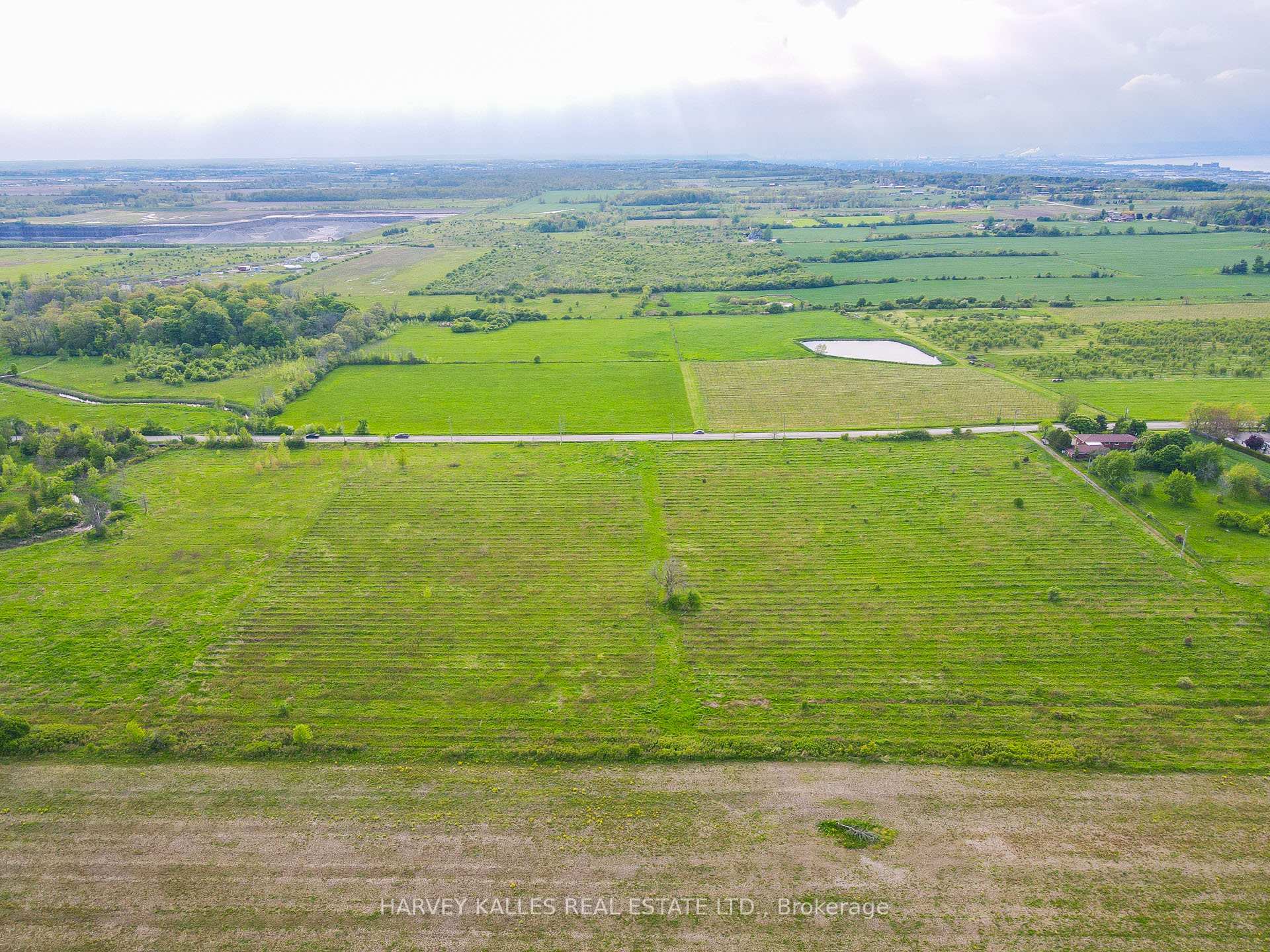 Photo 7 of 610 Eleventh Road E, Hamilton, Rural Stoney Creek — HOMEH