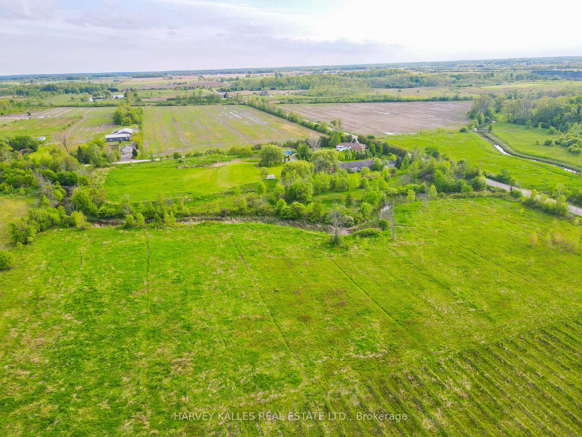 Photo 11 of 610 Eleventh Road E, Hamilton, Rural Stoney Creek — HOMEH