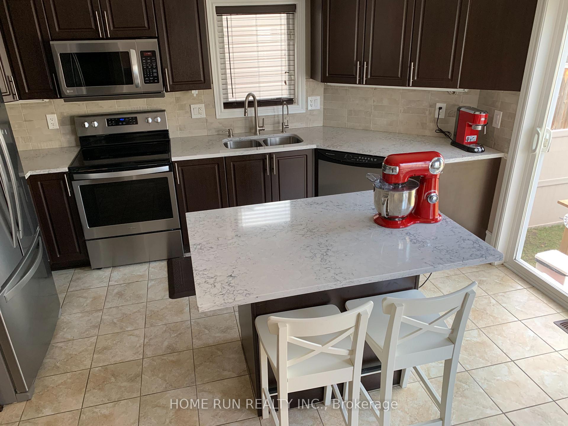 Photo 8 of 82 Cedar Valley Drive, Ottawa, Kanata - Bridlewood — HOMEH