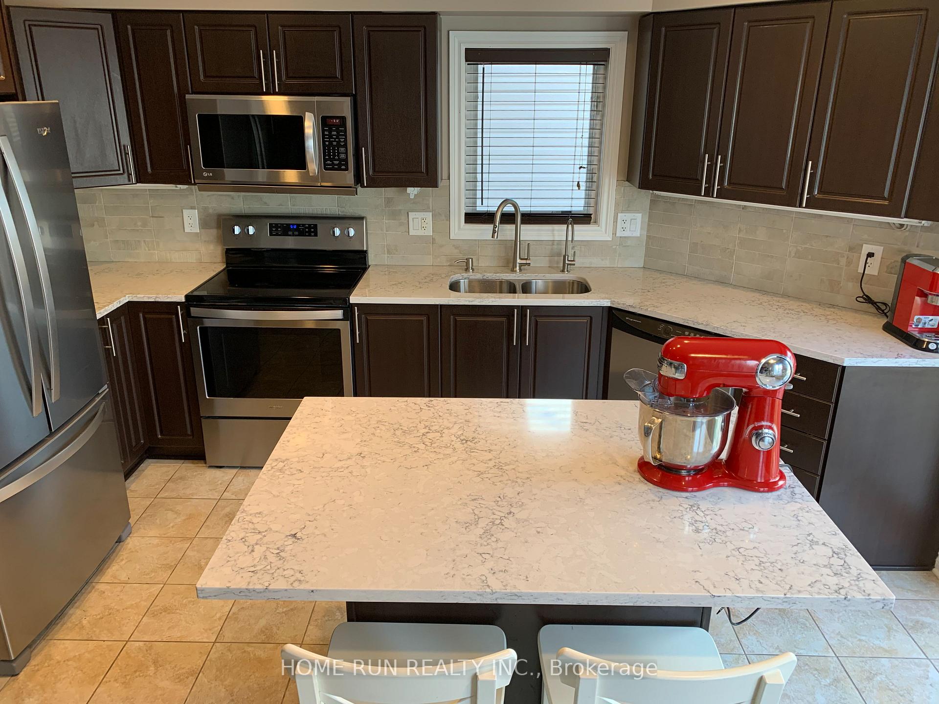 Photo 10 of 82 Cedar Valley Drive, Ottawa, Kanata - Bridlewood — HOMEH