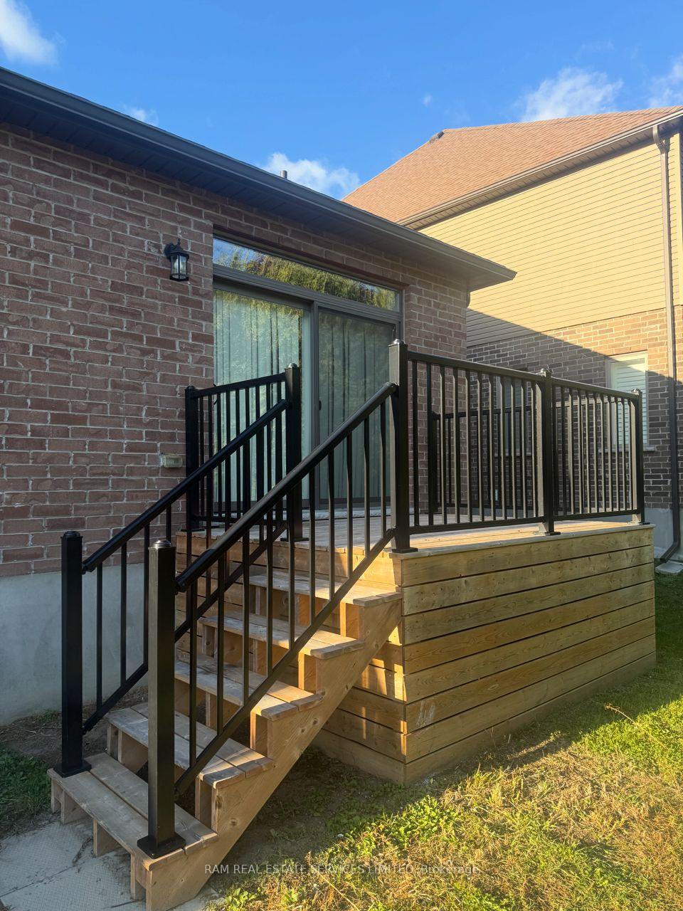 Photo 5 of 975 wright Drive, Midland — HOMEH