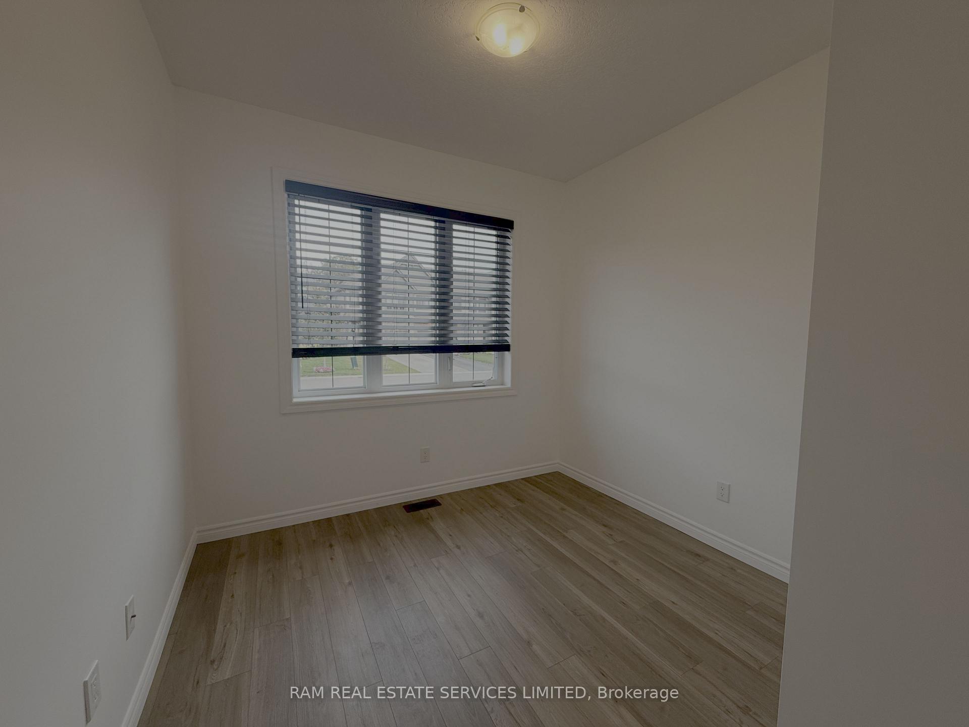 Photo 6 of 975 wright Drive, Midland — HOMEH