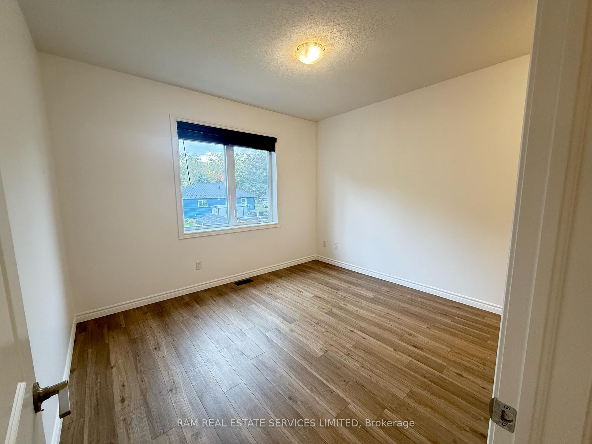 Photo 7 of 975 wright Drive, Midland — HOMEH