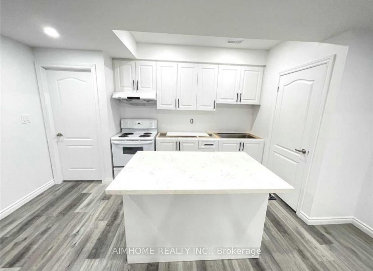 Photo 4 of Unit Bsmt, 139 Maple Ridge Crescent, Markham, Greensborough — HOMEH