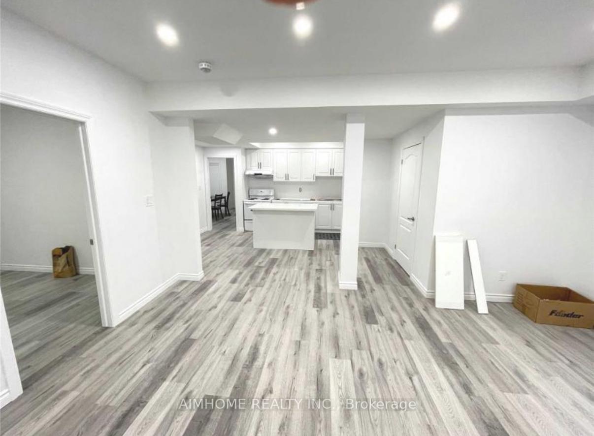 Photo 6 of Unit Bsmt, 139 Maple Ridge Crescent, Markham, Greensborough — HOMEH