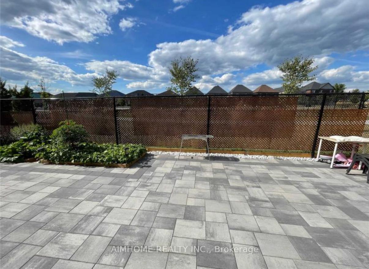 Photo 11 of Unit Bsmt, 139 Maple Ridge Crescent, Markham, Greensborough — HOMEH