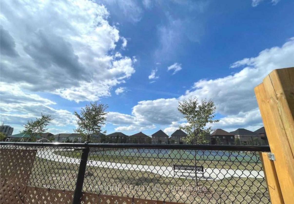 Photo 12 of Unit Bsmt, 139 Maple Ridge Crescent, Markham, Greensborough — HOMEH