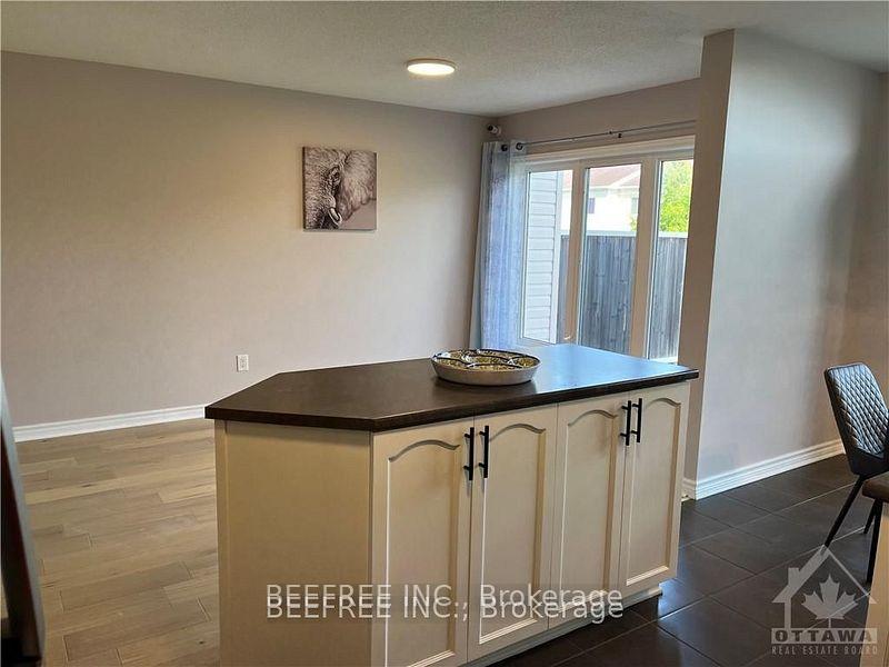 Photo 4 of 127 Forestbrook Street, Ottawa, Kanata - Morgan's Grant/South March — HOMEH