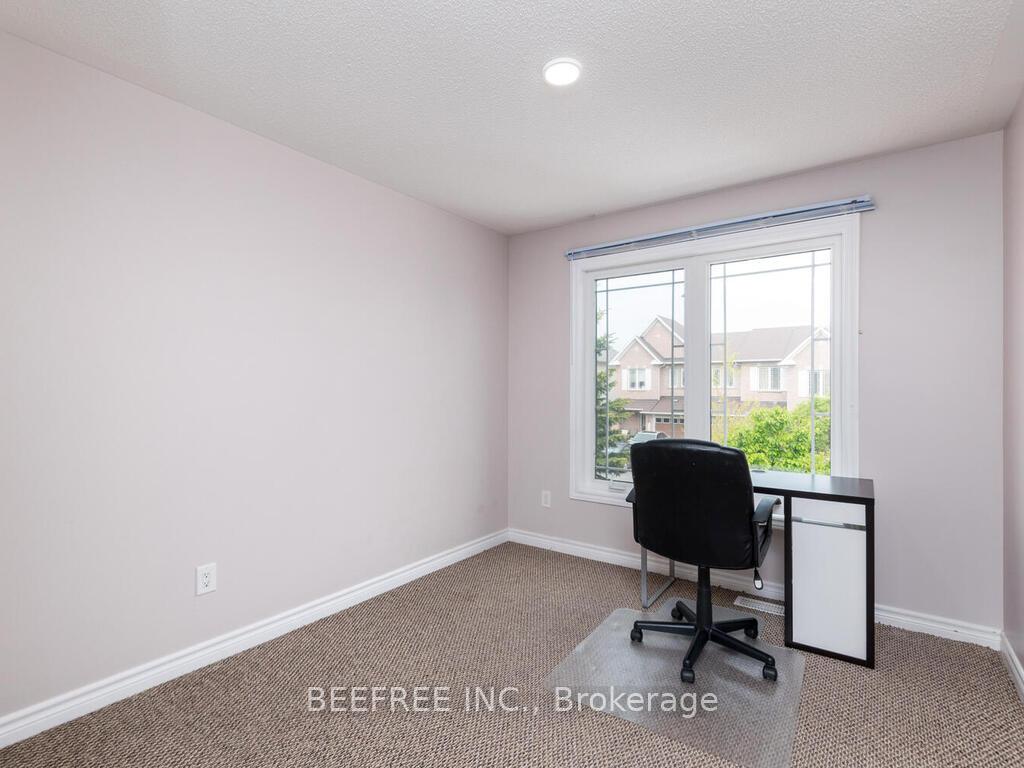 Photo 17 of 127 Forestbrook Street, Ottawa, Kanata - Morgan's Grant/South March — HOMEH