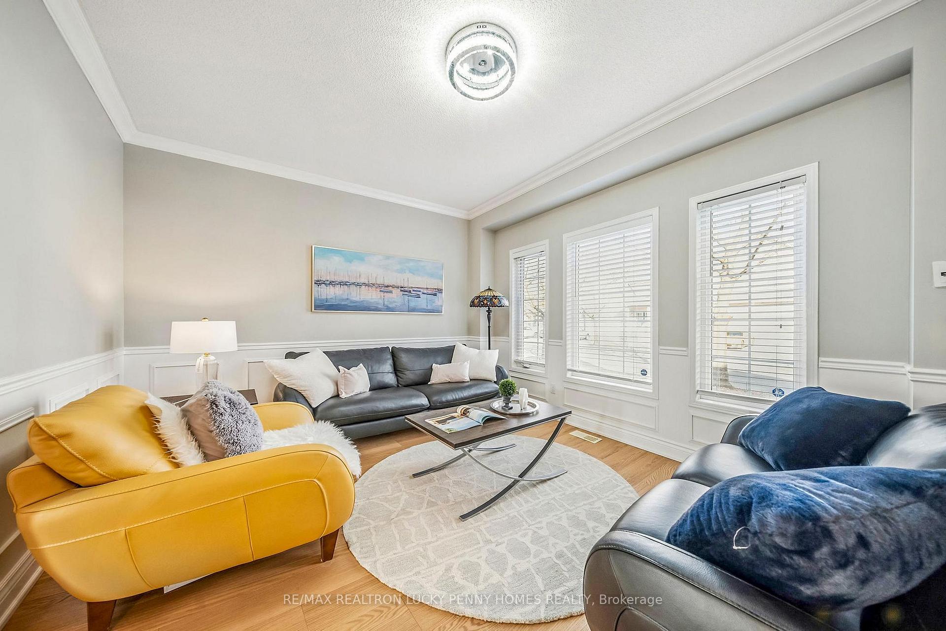Photo 5 of 70 Lucien Street, Markham, Village Green-South Unionville — HOMEH