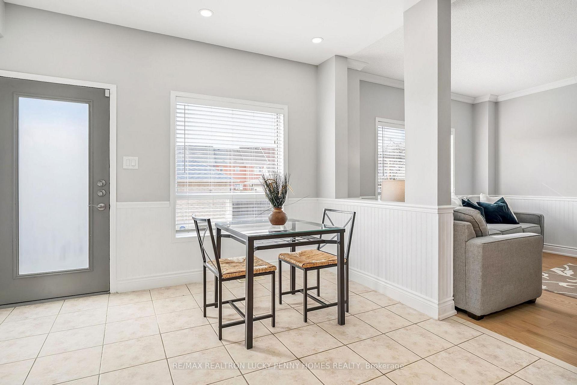 Photo 12 of 70 Lucien Street, Markham, Village Green-South Unionville — HOMEH