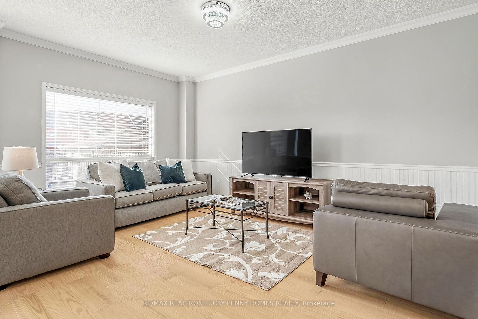 Photo 13 of 70 Lucien Street, Markham, Village Green-South Unionville — HOMEH
