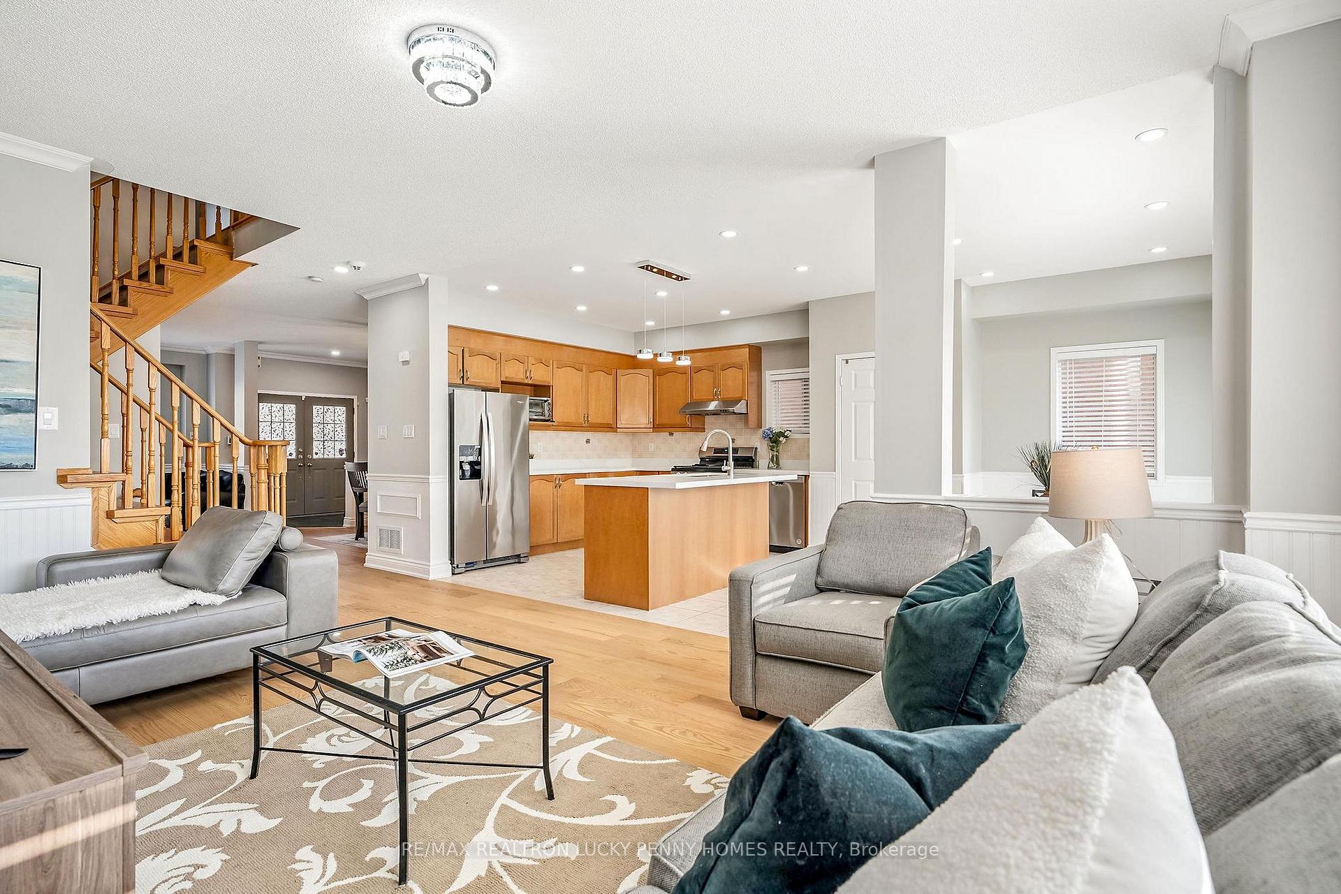 Photo 14 of 70 Lucien Street, Markham, Village Green-South Unionville — HOMEH
