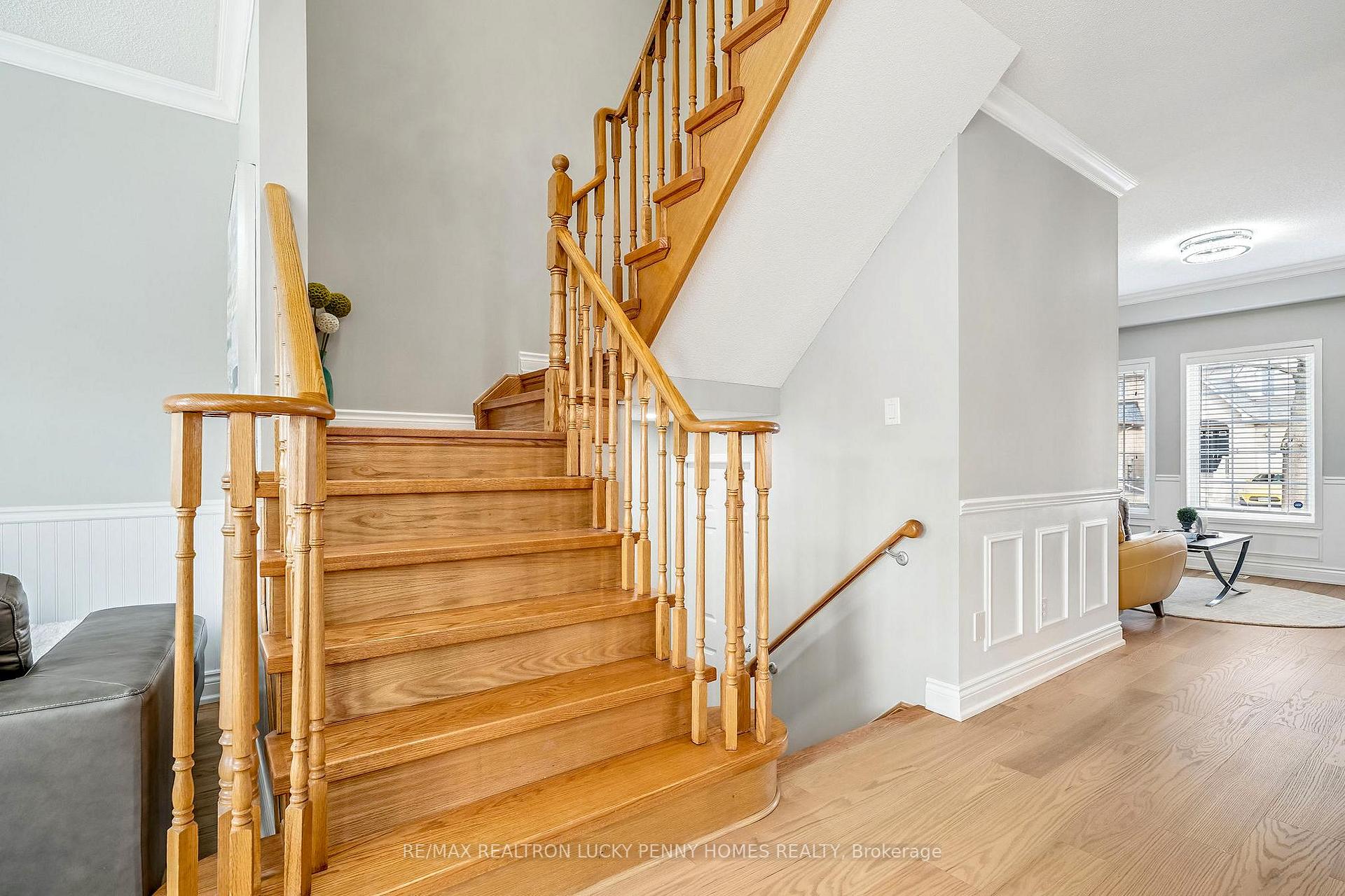 Photo 16 of 70 Lucien Street, Markham, Village Green-South Unionville — HOMEH