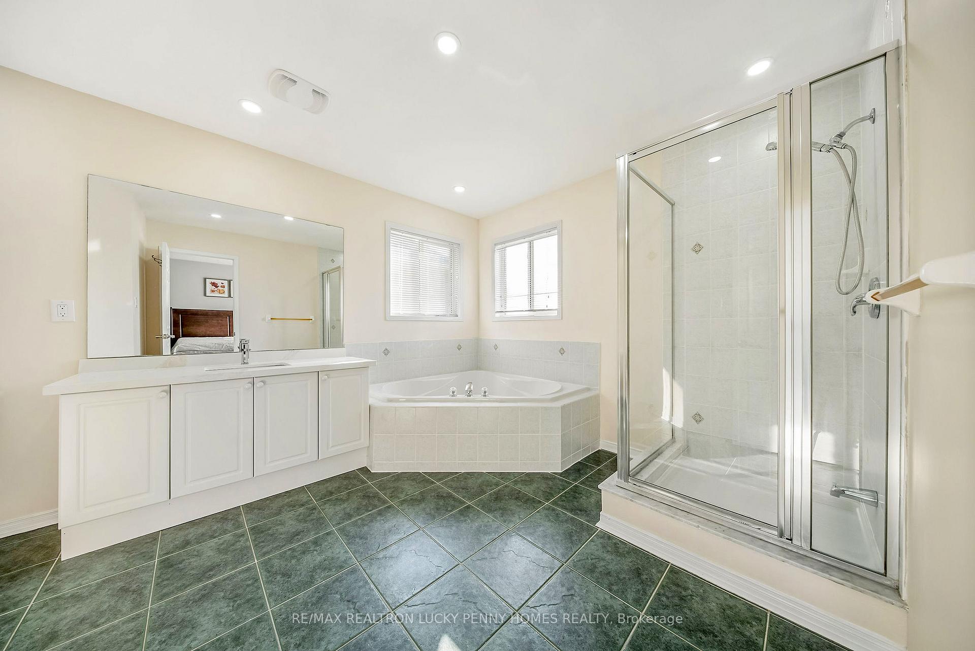 Photo 19 of 70 Lucien Street, Markham, Village Green-South Unionville — HOMEH