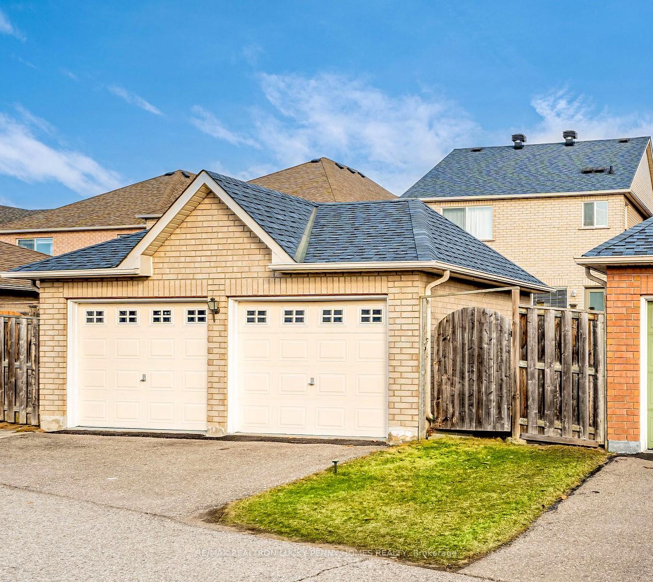 Photo 30 of 70 Lucien Street, Markham, Village Green-South Unionville — HOMEH
