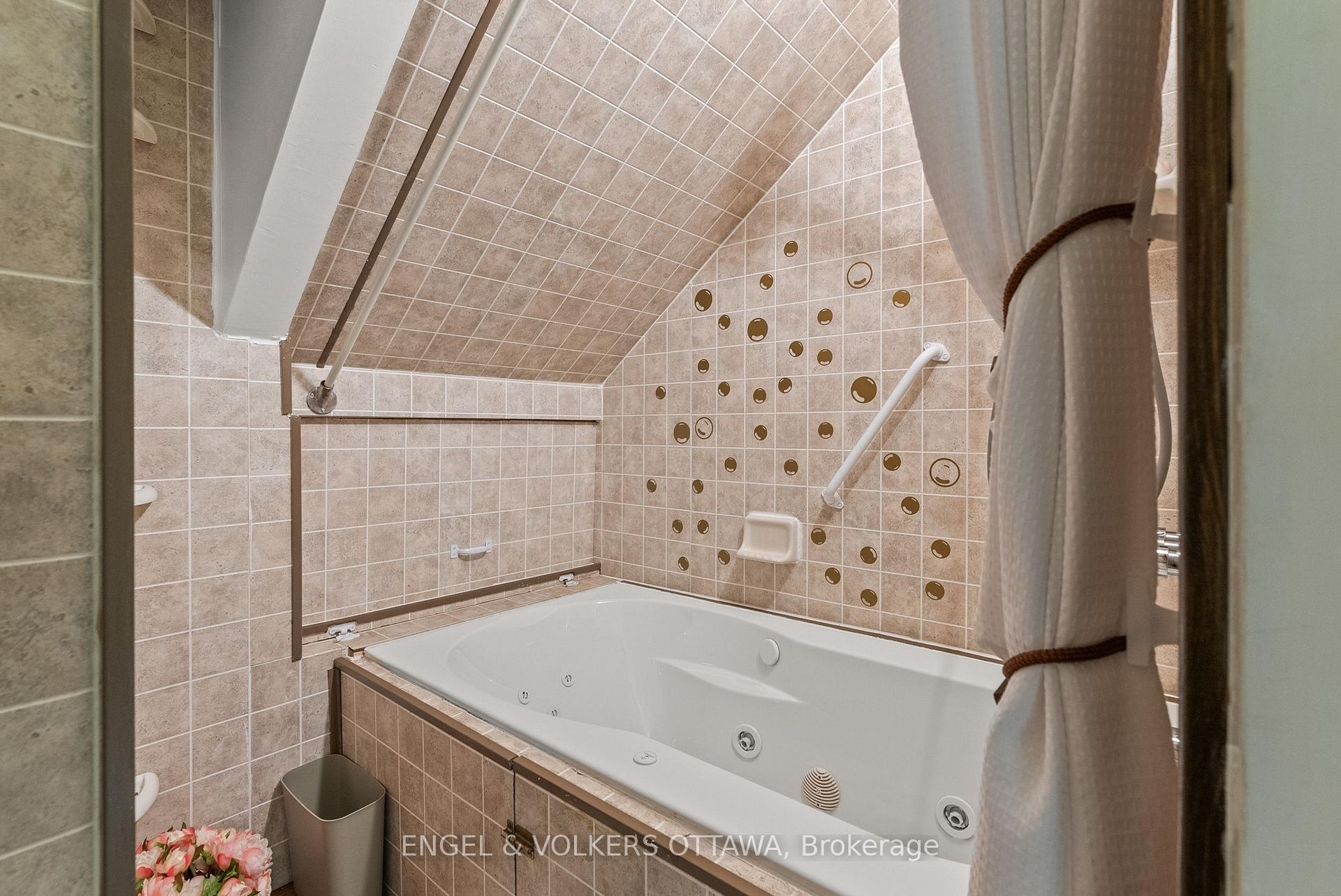 Photo 6 of 6970 Roger Stevens Drive, Montague, Montague Twp — HOMEH