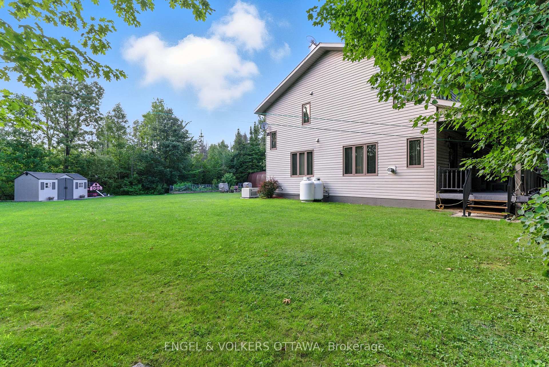 Photo 25 of 6970 Roger Stevens Drive, Montague, Montague Twp — HOMEH