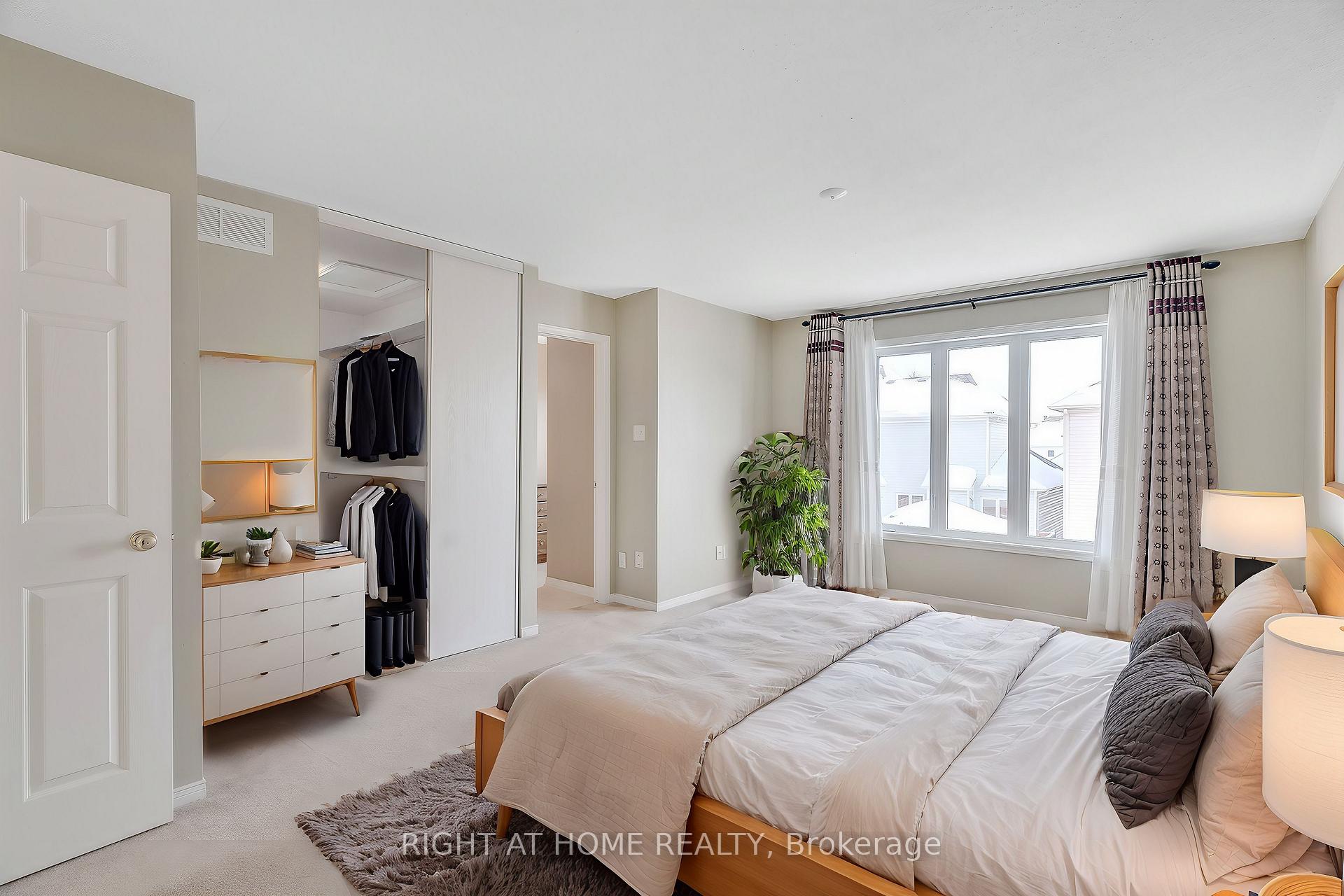 Photo 23 of 17 Ealing Street, Ottawa, Kanata - Morgan's Grant/South March — HOMEH