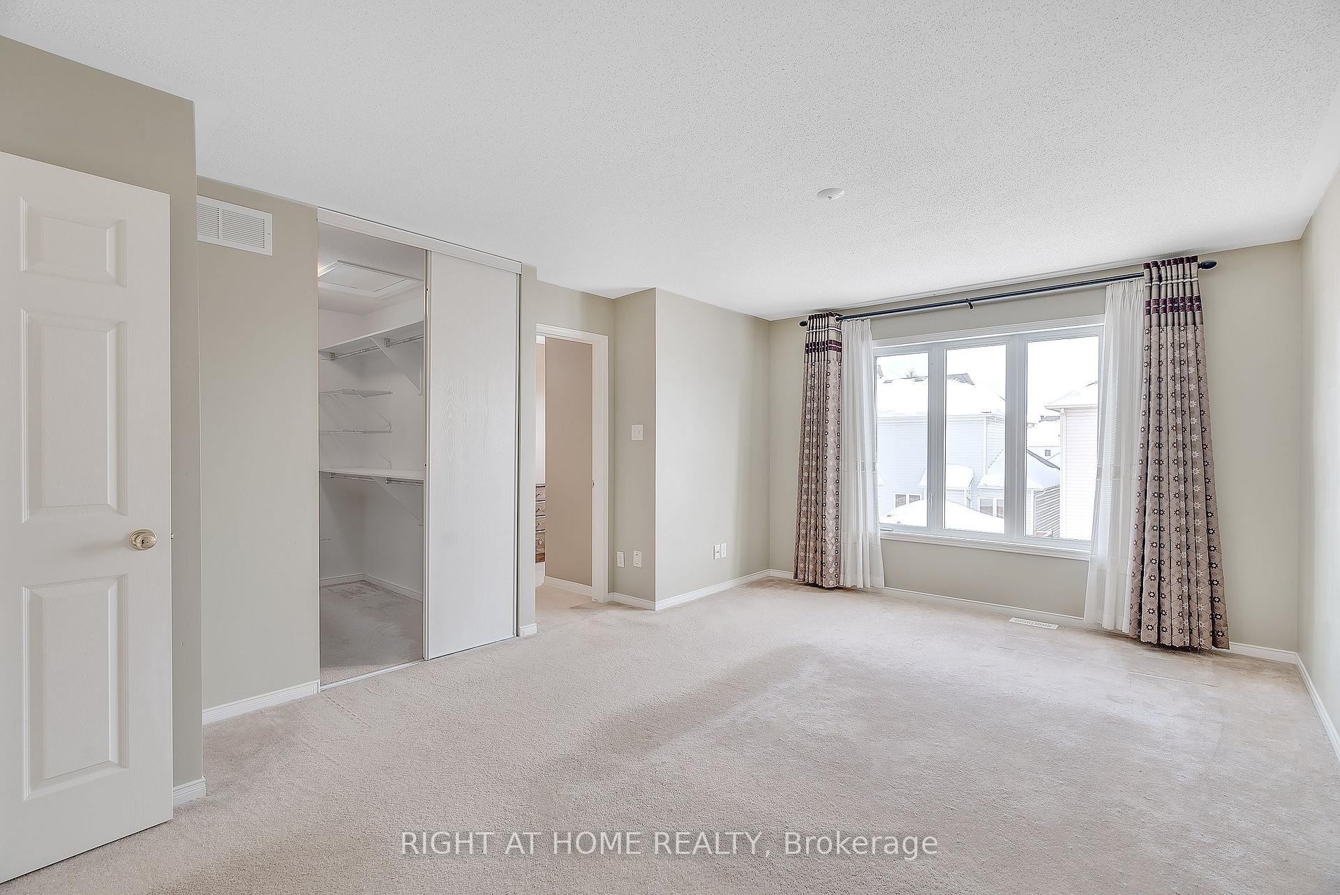 Photo 24 of 17 Ealing Street, Ottawa, Kanata - Morgan's Grant/South March — HOMEH