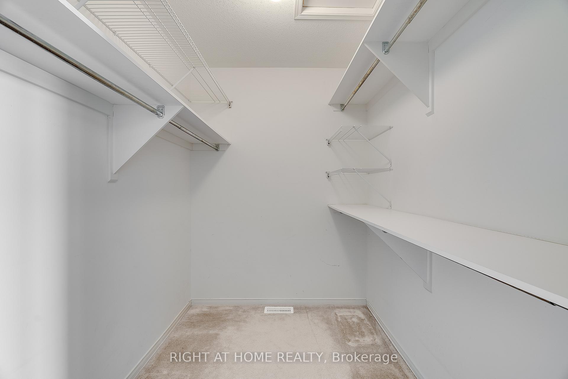 Photo 26 of 17 Ealing Street, Ottawa, Kanata - Morgan's Grant/South March — HOMEH
