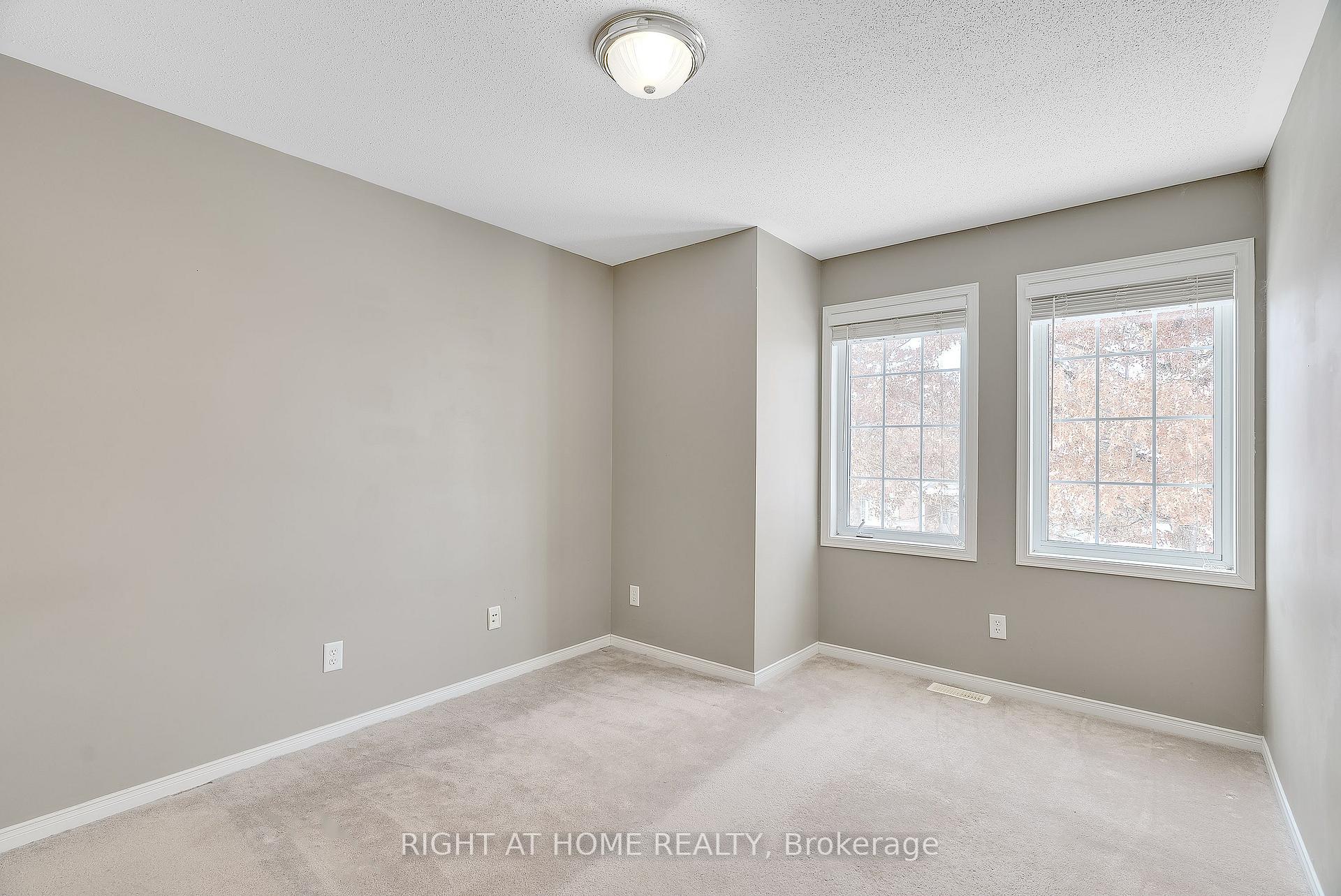 Photo 29 of 17 Ealing Street, Ottawa, Kanata - Morgan's Grant/South March — HOMEH