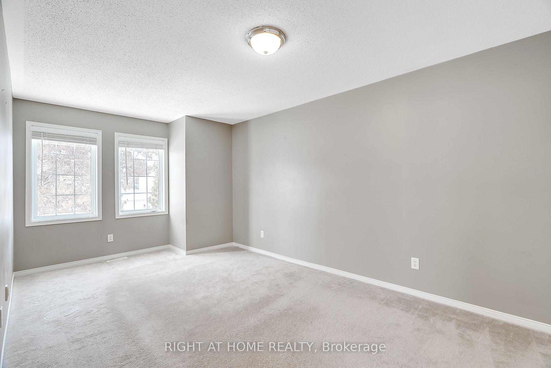 Photo 31 of 17 Ealing Street, Ottawa, Kanata - Morgan's Grant/South March — HOMEH