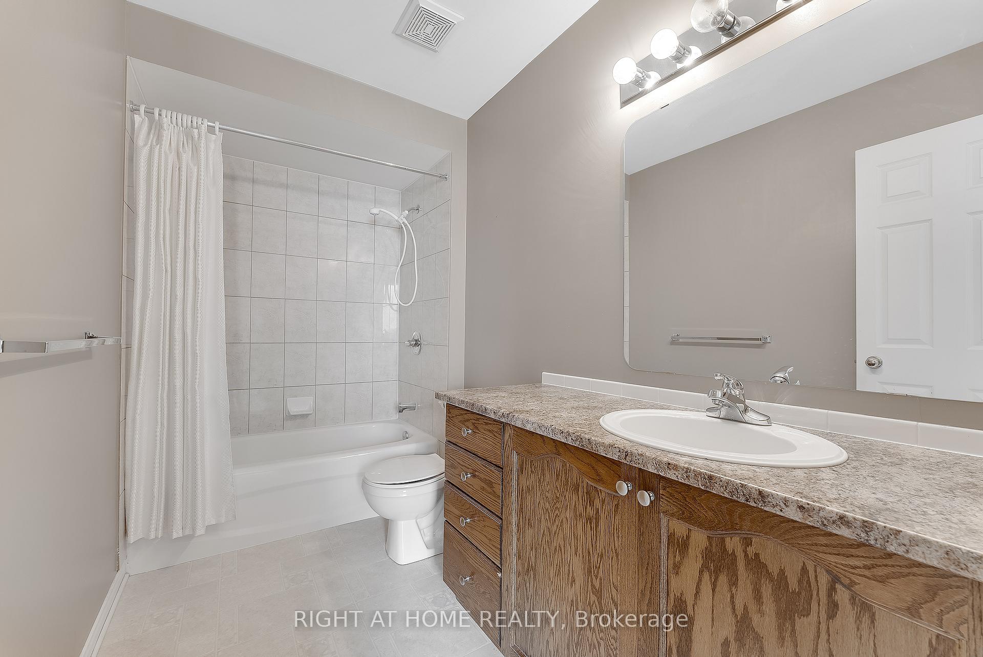 Photo 35 of 17 Ealing Street, Ottawa, Kanata - Morgan's Grant/South March — HOMEH