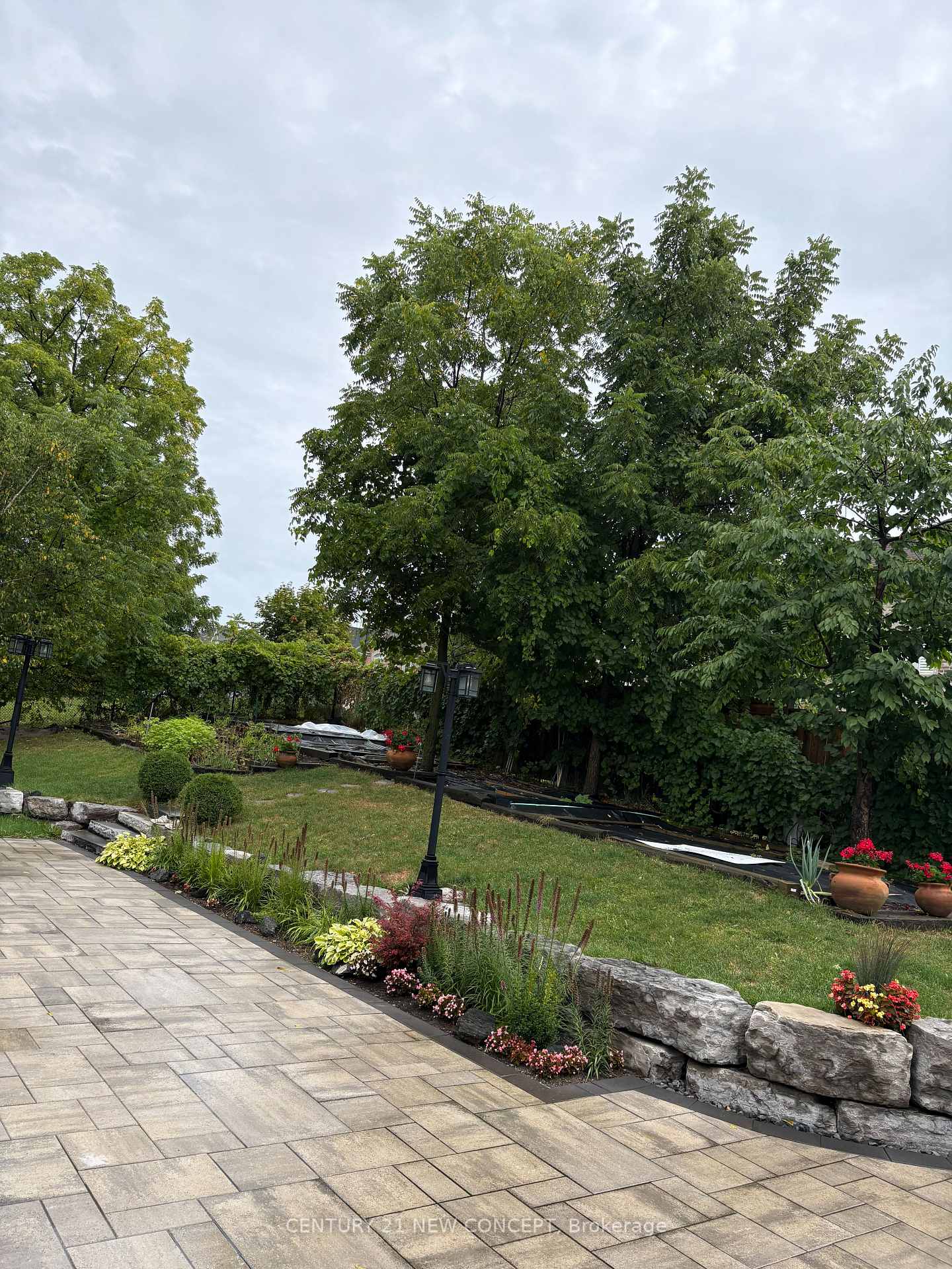 Photo 11 of Unit Basement, 350 Rymal Road W, Hamilton, Sheldon — HOMEH
