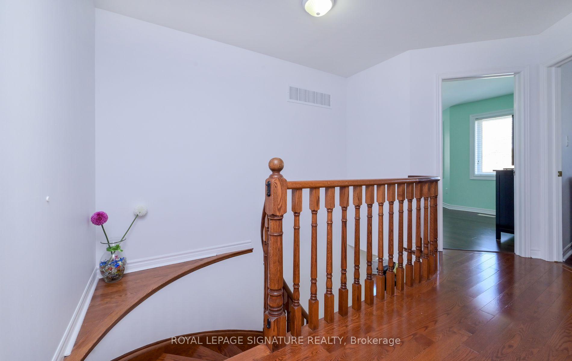 Photo 19 of 1327 Corm Street, Innisfil, Alcona — HOMEH