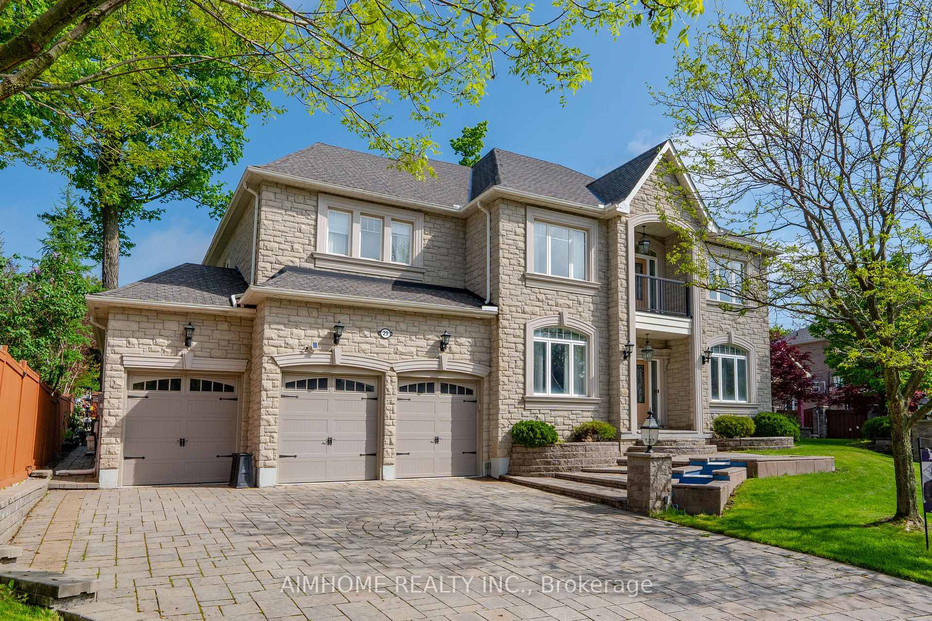 Front of 29 Warden Woods Court