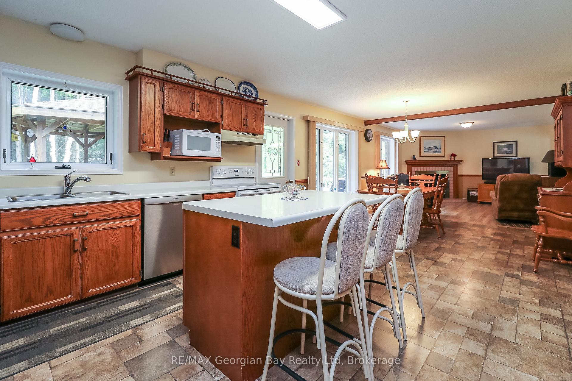 Photo 6 of 436 Puddicombe Road, Midland — HOMEH