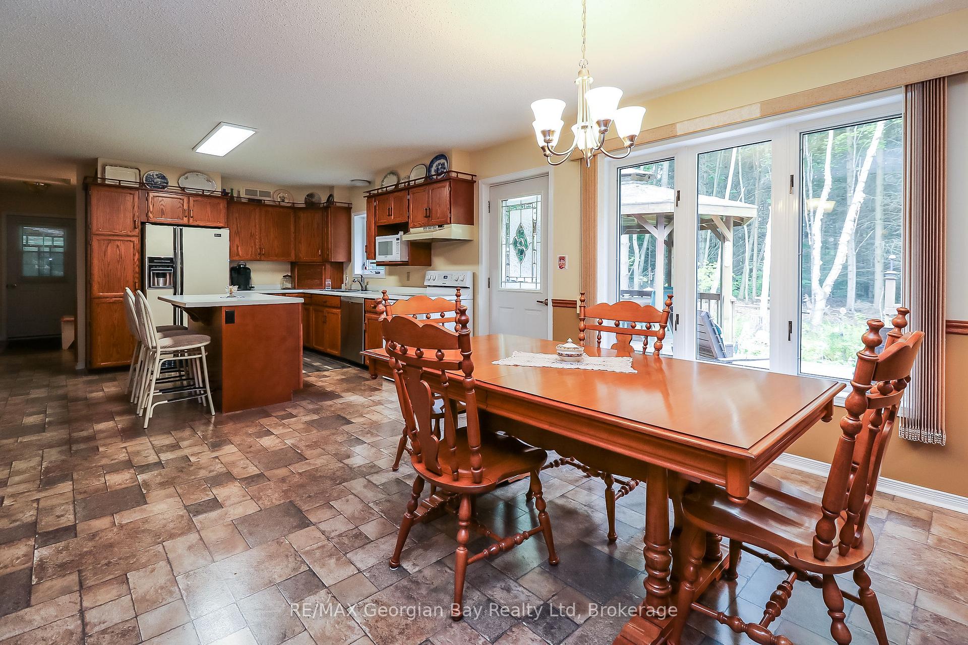 Photo 11 of 436 Puddicombe Road, Midland — HOMEH