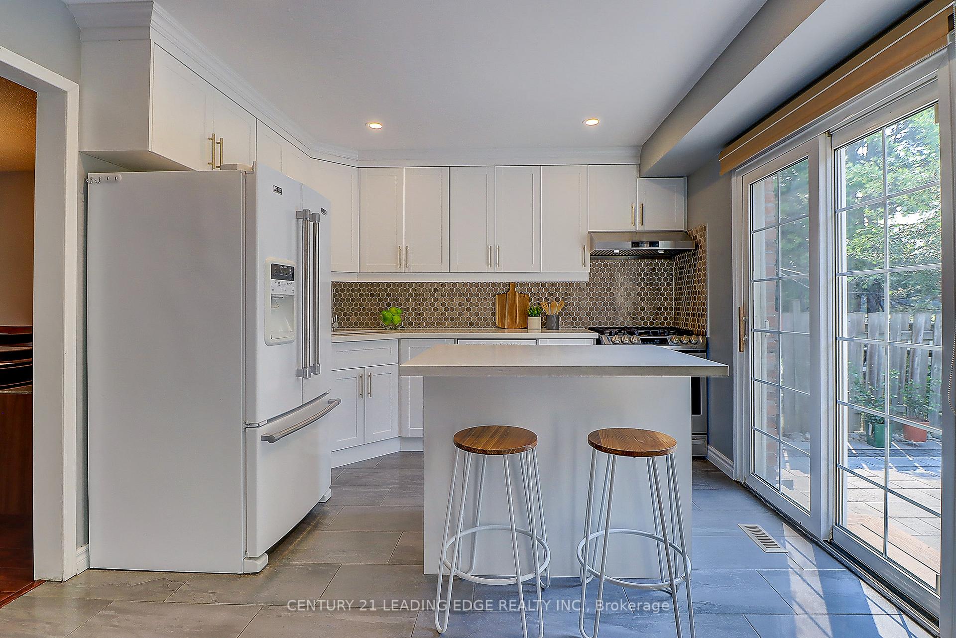 Photo 12 of 45 Vanessa Road, Markham, Markville — HOMEH