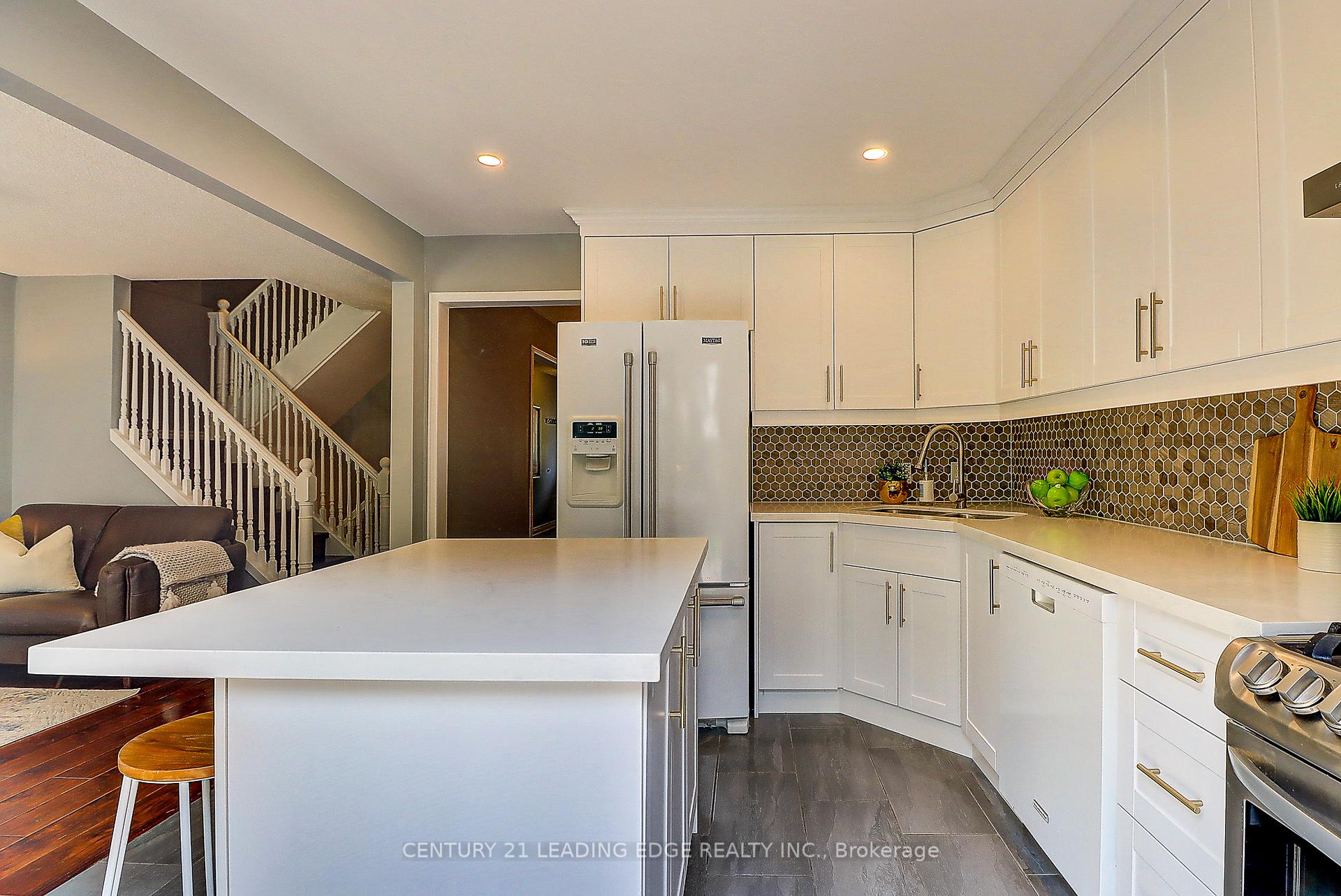 Photo 16 of 45 Vanessa Road, Markham, Markville — HOMEH